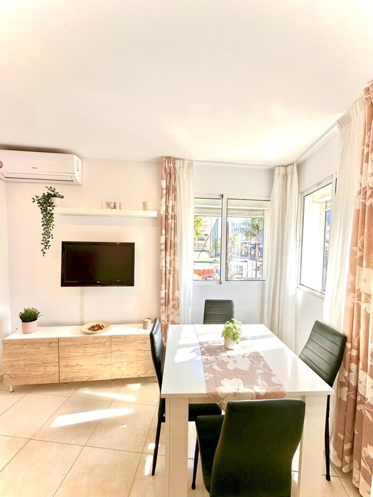 Apartamentos J&K Torremolinos Eksteriør billede