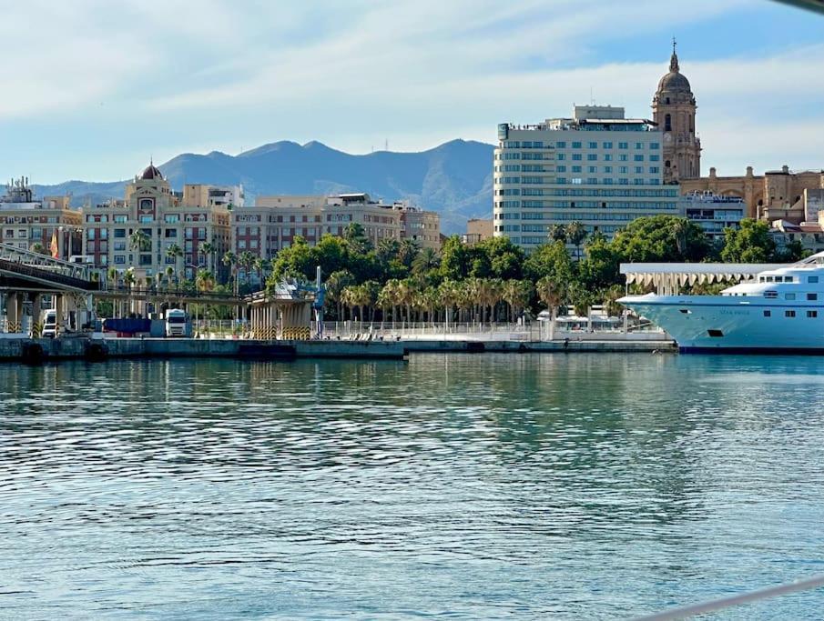 Apartamentos J&K Torremolinos Eksteriør billede