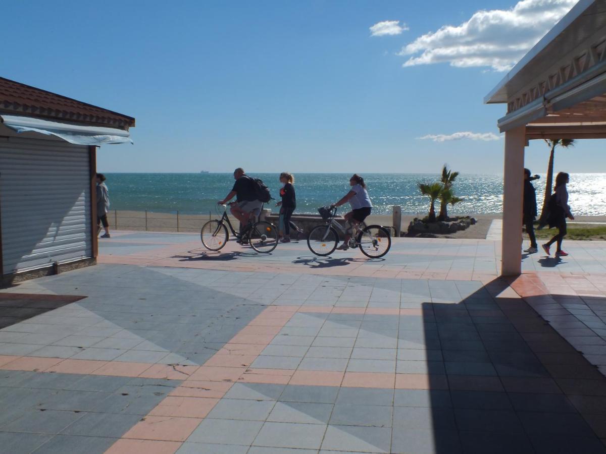 Apartamentos J&K Torremolinos Eksteriør billede
